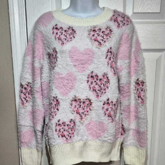 Pink and White Leopard Print Heart Pattern Women's Sweater Size Small NWOT - Picture 3 of 14